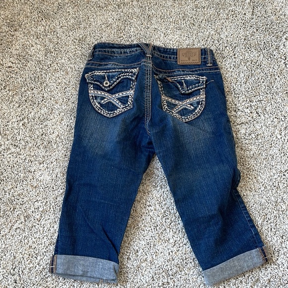 Capris - Picture 3 of 3